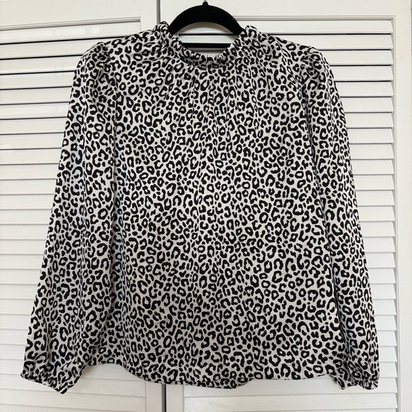 Ann Taylor Black and White Animal Print Button Down Shirt - Picture 1 of 3